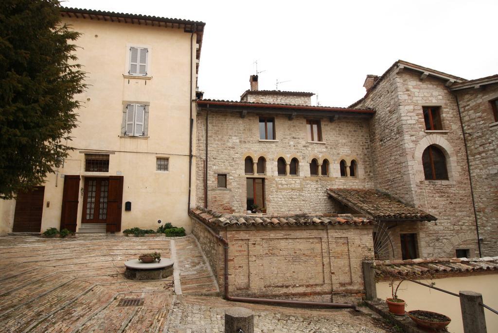 Vescovado 7 Apartment Gubbio Exterior photo